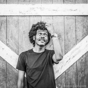 Jeangu Macrooy Oerol (naamsvermelding  Isabelle Renate la Poutré) s-33
